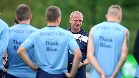 Löwen-Trainer Torsten Fröhling lässt seine Mannschaft heute gegen FK Ufa aus Russland antreten. Löwen-Trainer Torsten Fröhling lässt seine Mannschaft heute gegen FK Ufa aus Russland antreten.