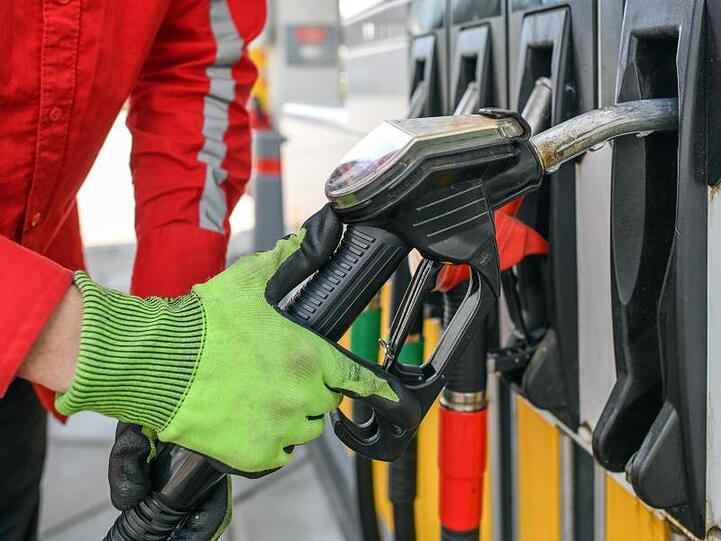 Der Einbruch der Ölpreise in der Corona-Krise dürfte die Inflation in Deutschland gedämpft haben.