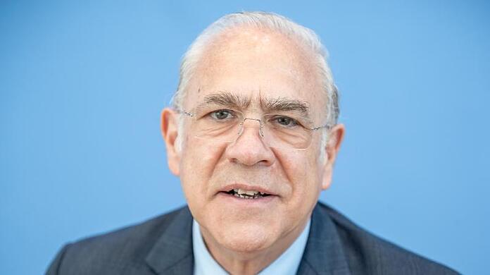 OECD-Generalsekretär Angel Gurria stellt den Wirtschaftsbericht der Organisation für Deutschland vor.