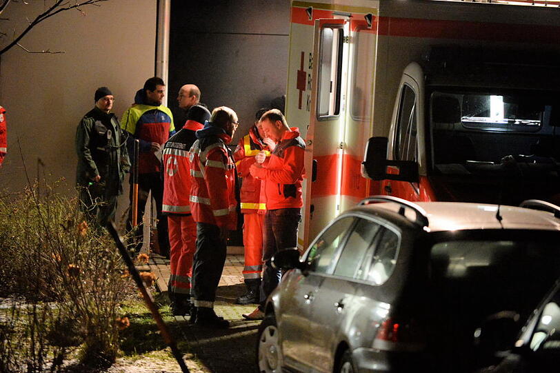 Unfallflucht am Chiemsee: Die Bilder vom Unfallort und von der Suchaktion.