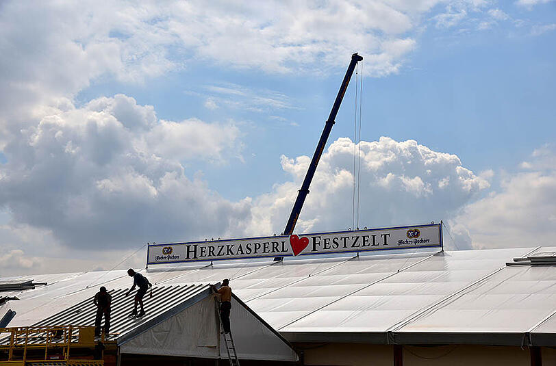 Nichtmal mehr einen Monat warten, dann ist es wieder soweit: Neue Bilder vom Wiesn-Aufbau.