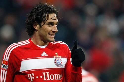 April 2008 - Sieg Bayern: Mit 5:0 schickten die Bayern die hilflosen Dortmunder unter Trainer Thomas Doll nach Hause - Luca Toni traf doppelt. 1:0 Podolski (3.); 2:0 Zé Roberto (8.); 3:0 Toni (18.); 4:0 Toni (22.); 5:0 Ottl (67.)