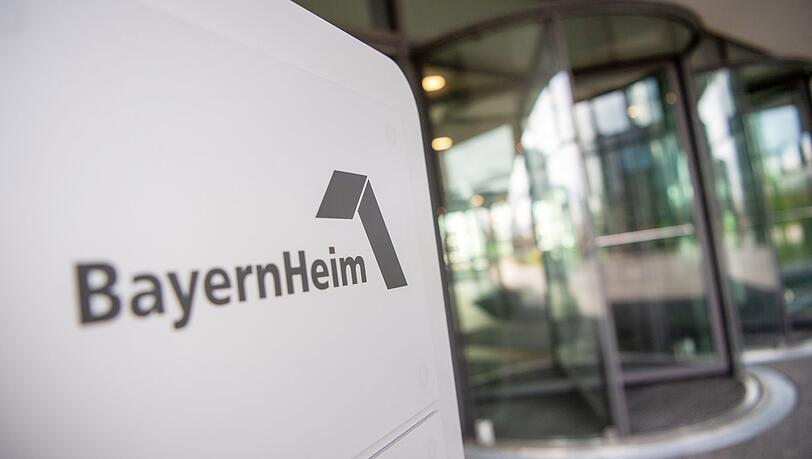 Die Wohnungsbaugesellschaft BayernHeim steht in der Kritik- nicht das erste Mal.
