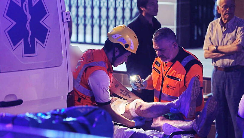 Rettungsdienste im Einsatz. Rettungsdienste im Einsatz.
