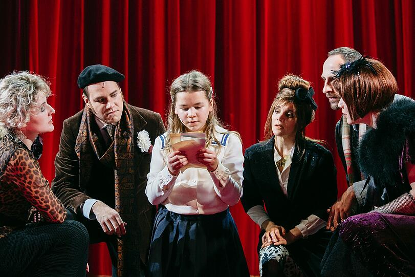 Andrea Jörg (Frau Nordstrom), Stefan Thomas (Herr Erlanson), Amelie Spielmann (Fredrika Armfeldt), Katja Reichert (Frau Andersson), Thomas Hohenberger (Herr Lindquist), Laura Schneiderhan (Frau Segstrom).