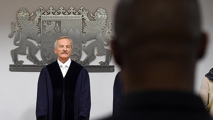 Der Vorsitzende Richter Josef Nuber wies den Asylantrag von André Shepherd zurück. Der Vorsitzende Richter Josef Nuber wies den Asylantrag von André Shepherd zurück.
