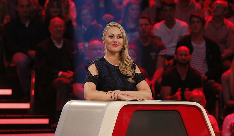 Ruth Moschner moderiert die Sendung "So tickt der Mensch" (immer freitags, ab 17. Februar, 20.15 Uhr, SAT.1) und lässt ihre Gäste unterhaltsame und interessante Experimente durchführen.
