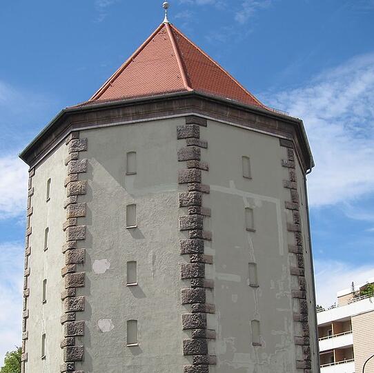 Der hochbunker an der Schleißheimer Straße wird nicht zum Hort umgebaut.