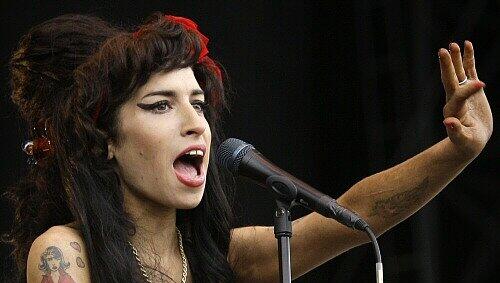 Nicht nur auf der Bühne energisch: Amy Winehouse Nicht nur auf der Bühne energisch: Amy Winehouse