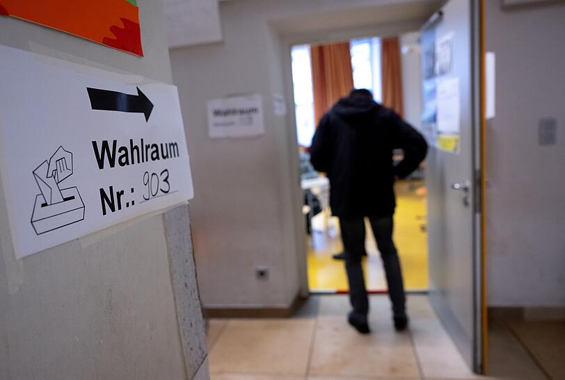 42 Prozent der Wahlberechtigten haben beim Bürgerentscheid ihre Stimme abgegeben. 42 Prozent der Wahlberechtigten haben beim Bürgerentscheid ihre Stimme abgegeben.