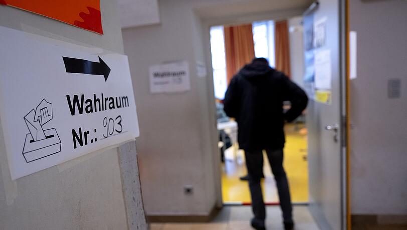 42 Prozent der Wahlberechtigten haben beim Bürgerentscheid ihre Stimme abgegeben. 42 Prozent der Wahlberechtigten haben beim Bürgerentscheid ihre Stimme abgegeben.
