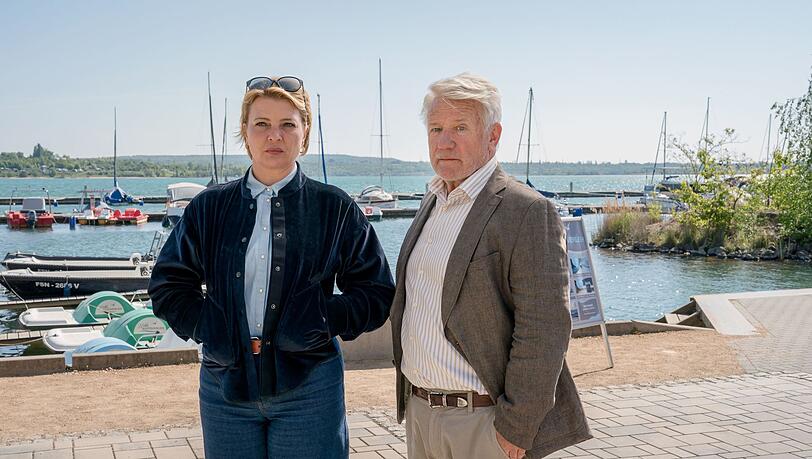 20 Jahre sind vergangen, seit Ina Sedlitz (Jördis Triebel) ihren Heimatort und damit auch ihren Vater Walter Sedlitz (Jörg Schüttauf) verlassen hat. 20 Jahre sind vergangen, seit Ina Sedlitz (Jördis Triebel) ihren Heimatort und damit auch ihren Vater Walter Sedlitz (Jörg Schüttauf) verlassen hat.