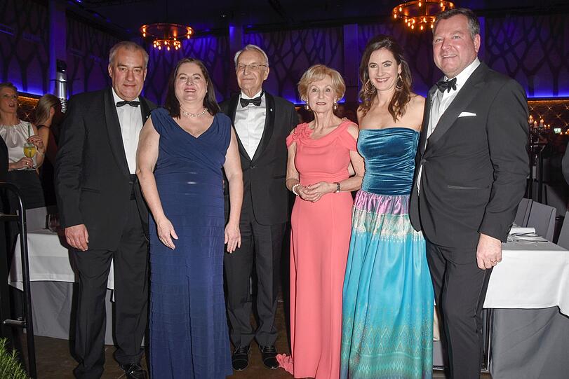 Dr. Ludwig Spaenle,_Miriam Spaenle, Dr._Edmund Stoiber, Karin Stoiber, Natalie Schmid, Josef Schmid (v.l.n.r.)