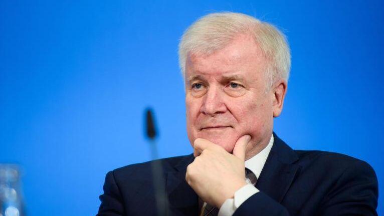Horst Seehofer. Foto: Gregor Fischer/dpa/Archivbild