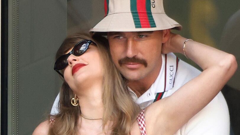 Taylor Swift und Travis Kelce vor rund einem Jahr. Mittlerweile sind sie verlobt.