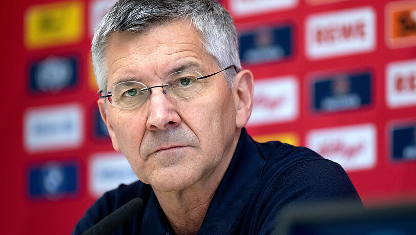 Bayern-Präsident Herbert Hainer stärkt Max Eberl den Rücken.