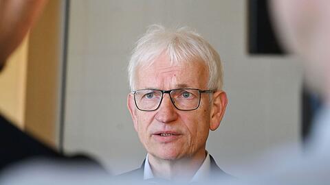 Die Deutsche Umwelthilfe klagt erneut gegen den Freistaat Bayern und dessen Klimaschutzpolitik. Bundesgesch&auml;ftsf&uuml;hrer J&uuml;rgen Resch verlangt von der Staatsregierung deutlich mehr Anstrengungen zur Einhaltung der landeseigenen Klimaziele. (Archivbild)
