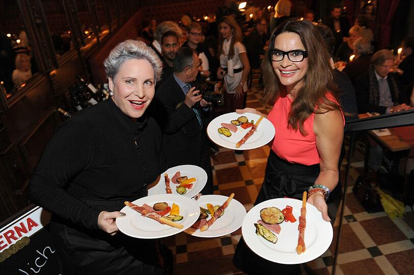 Katerina Jacob und Gitta Saxx.