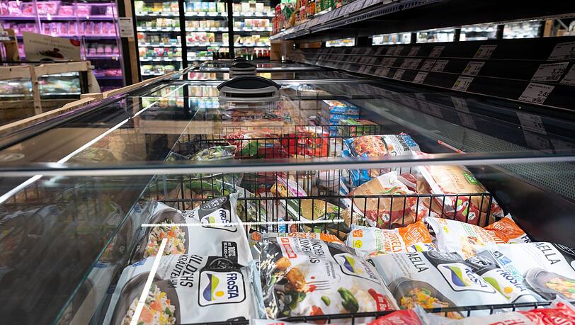 Superm&auml;rkte und Discounter halten ein gro&szlig;es Angebot tiefgek&uuml;hlter Produkte f&uuml;r Kunden bereit. (Symbolbild)