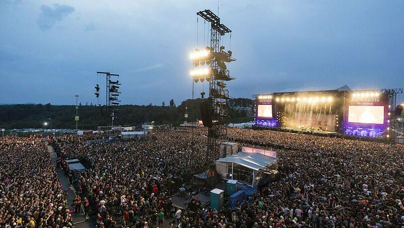 Die Festivals Rock am Ring und Rock im Park fallen 2020 ins Wasser. Die Festivals Rock am Ring und Rock im Park fallen 2020 ins Wasser.