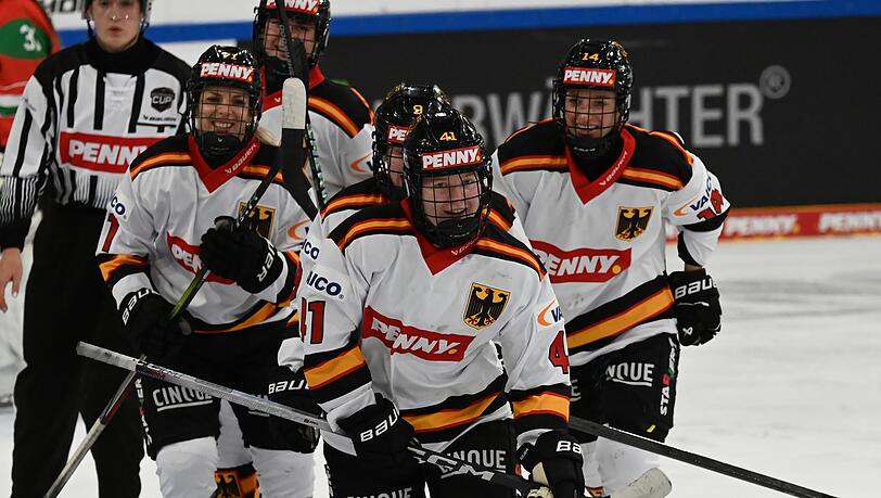 Mathilda Heine ist mit 16 Jahren die j&uuml;ngste deutsche Eishockeyspielerin bei Olympia. (Archivbild)