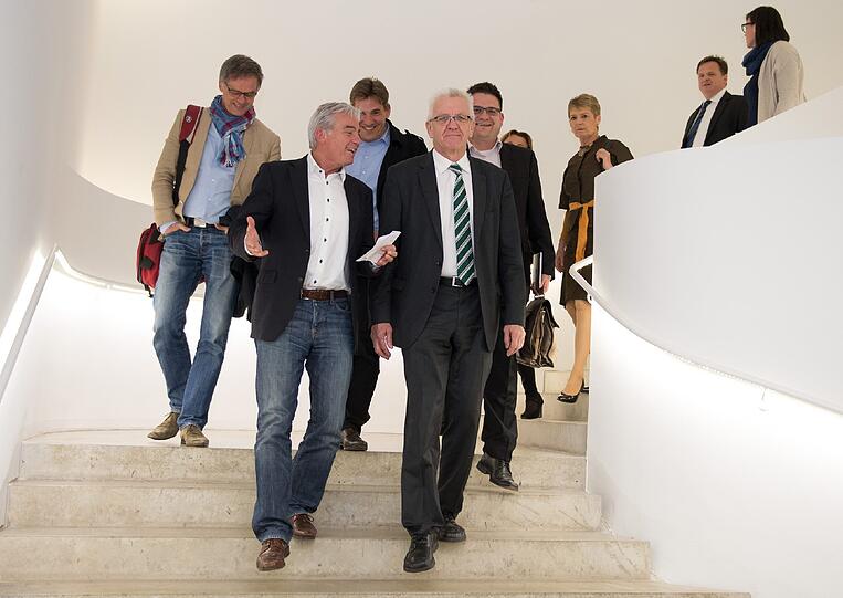 Thomas Strobl und Winfried Kretschmann werden in Zukunft öfters gemeinsam gehen - Grüne und CDU haben sich am Sonntag auf einen Koalitionsvertrag geeinigt. Es ist die erste Kiwi-Koalition Deutschlands