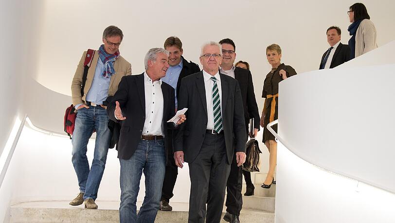 Thomas Strobl und Winfried Kretschmann werden in Zukunft öfters gemeinsam gehen - Grüne und CDU haben sich am Sonntag auf einen Koalitionsvertrag geeinigt. Es ist die erste Kiwi-Koalition Deutschlands