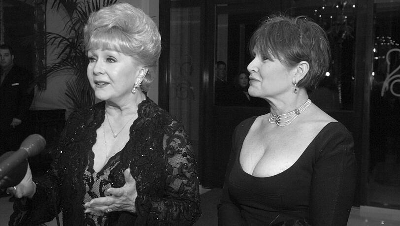 Debbie Reynolds (l) und ihre Tochter Carrie Fisher. Beide starben innerhalb von zwei Tagen.