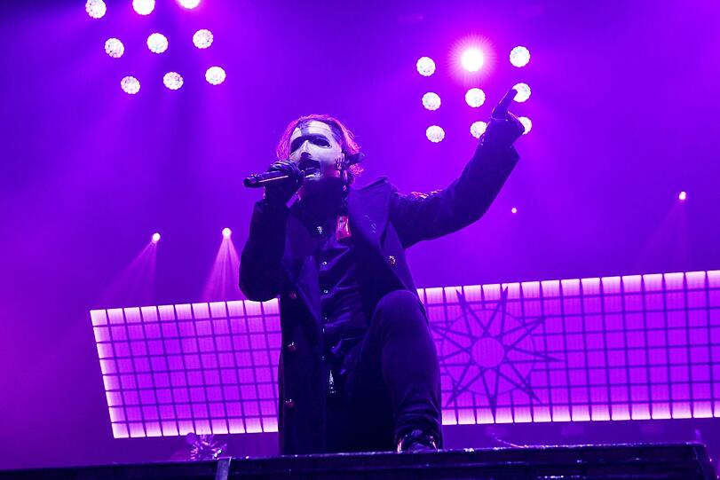 Corey Taylor und die früheren Bürgerschrecks von "Slipknot" tragen live noch immer Masken. Aber heute sind sie eher Showelemente in einem durchinszenierten Konzert.