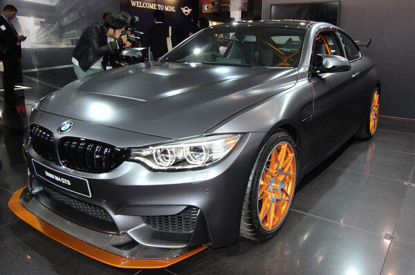 BMW schickt seine Sonderserie M4 GTS mit 500 PS ab dem Frühjar 2016 zum Kunden.