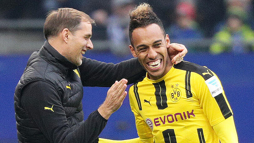 Schon nach dem ersten Treffer in der 4. Minute sprintete Pierre-Emerick Aubameyang zu seinem Coach und herzte ihn strahlend. "Das war eine sehr schöne Geste", meinte Thomas Tuchel. "Er hat zu mir gesagt: "Zwei Tore machst Du noch", und ich habe gesagt: 'Okay, mache ich'", berichtete Aubameyang grinsend. Schon nach dem ersten Treffer in der 4. Minute sprintete Pierre-Emerick Aubameyang zu seinem Coach und herzte ihn strahlend. "Das war eine sehr schöne Geste", meinte Thomas Tuchel. "Er hat zu mir gesagt: "Zwei Tore machst Du noch", und ich habe gesagt: 'Okay, mache ich'", berichtete Aubameyang grinsend.