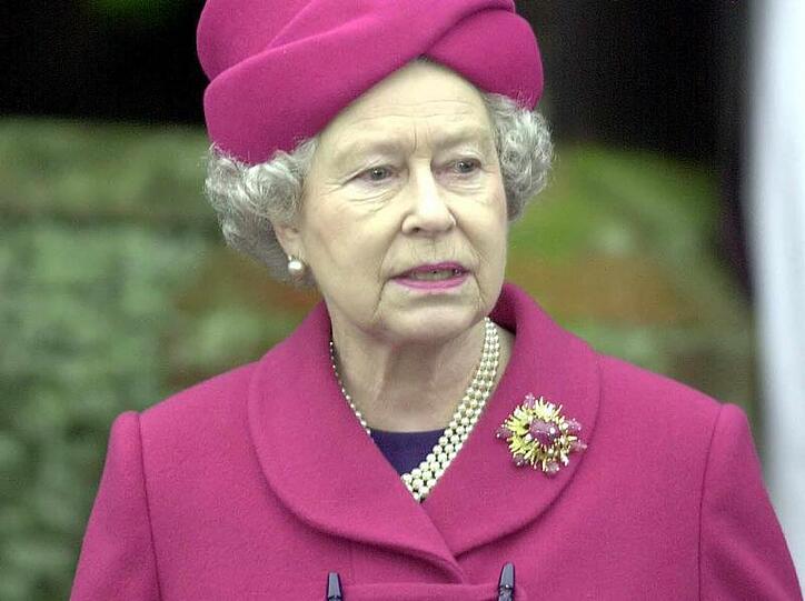Die Queen setzt auf Ökostrom.
