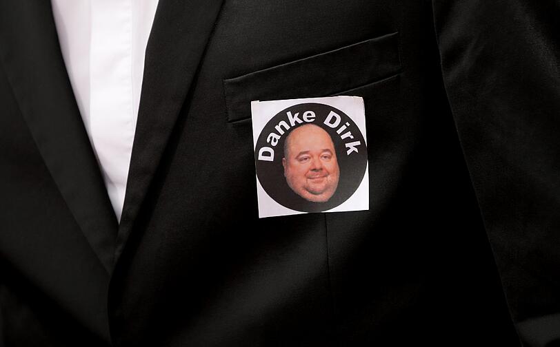 Danke, Dirk! Promis gedenken dem jüngst überraschend verstorbenen Comedian auf dem roten Teppich beim Deutschen Fernsehpreis