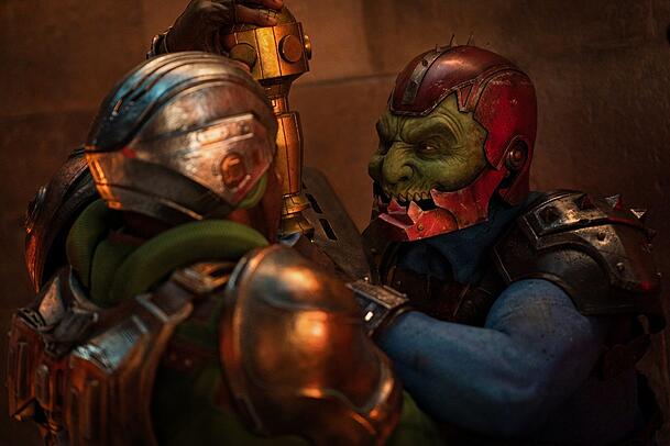 Sam C. Wilson spielt die Rolle des Trap Jaw. Sam C. Wilson spielt die Rolle des Trap Jaw.