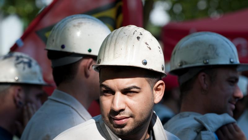 Stahlarbeiter beteiligen sich am Mittwoch an einem Warnstreik vor der Westfalenhütte in Dortmund. Stahlarbeiter beteiligen sich am Mittwoch an einem Warnstreik vor der Westfalenhütte in Dortmund.