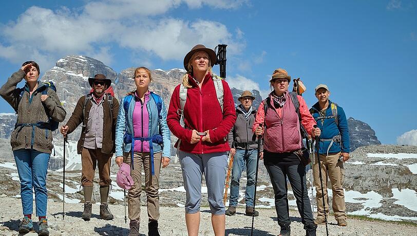 "Eine harte Tour": Der langjährige Freundeskreis von Clemens und Corinna bemüht sich seit deren Scheidung, das Miteinander aufrecht zu halten.