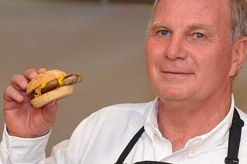 Mit dem Nürn-Burger bei Mc Donald&rsquo;s hat Uli Hoeneß ein Mega-Geschäft abgeschlossen.