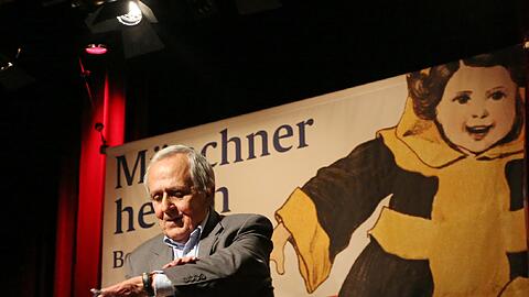 Kabarett-Legende: Dieter Hildebrandt auf der Lustspielhaus-Bühne.