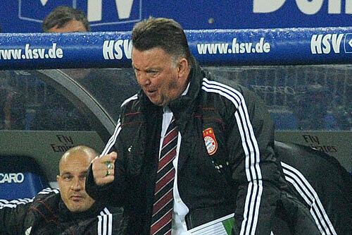 Gestikuliert wild am Spielfeldrand bei der 0:0-Partie gegen den HSV: Bayern-Coach Louis van Gaal