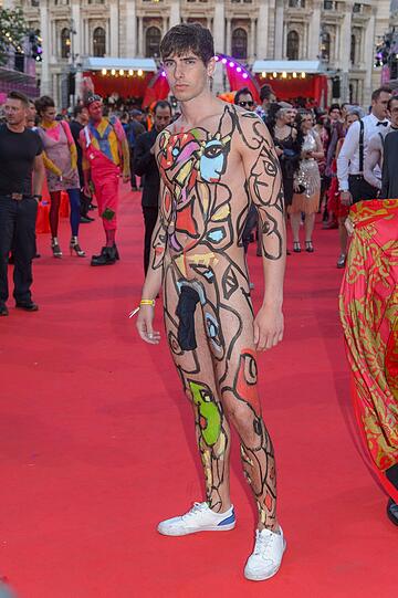 Viele Gäste kamen in schrillen Outfits