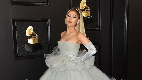 Wie eine Disney-Prinzessin: Den aufwändigsten Auftritt legte Popsternchen Ariana Grande hin.