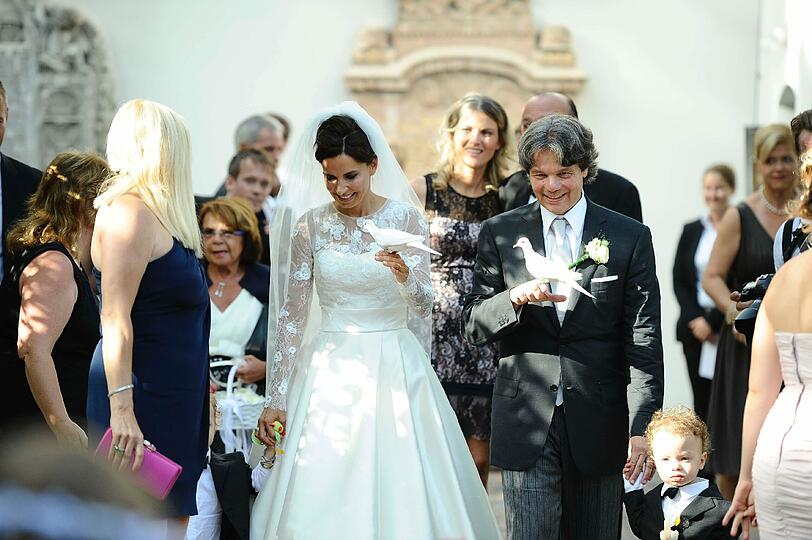 Kirchliche Hochzeit: Michael und Clarissa: Promis bei der Käfer-Hochzeit - Promis - Abendzeitung München