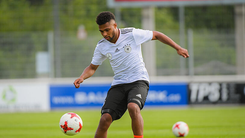 Serge Gnabry ist aktuell für die deutsche U21 bei der Europameisterschaft im Einsatz.