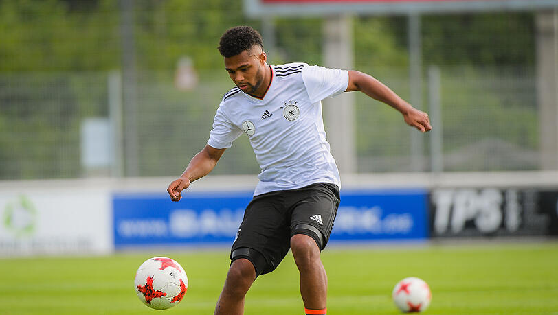 Serge Gnabry ist aktuell für die deutsche U21 bei der Europameisterschaft im Einsatz. Serge Gnabry ist aktuell für die deutsche U21 bei der Europameisterschaft im Einsatz.