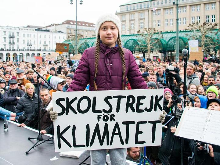 Bereits vor gut einem Jahr demonstrierte Greta Thunberg schon einmal auf dem Hamburger Rathausmarkt.