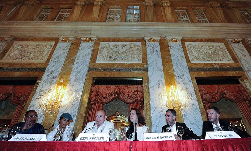 Director der United Nations Organization UNAIDS Michel Sidibe, US-Sängerin Janet Jackson, Gery Keszler, US Schauspielerin Brooke Shields und die Kanadischen Modedesigner Dean Caten and Dan Caten von Dsquared gaben eine Pressekonferenz um den Kampf gegen AIDS zu unterstützen.