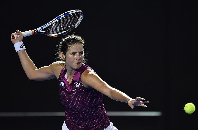 Konzentration beim Return: Julia Görges
