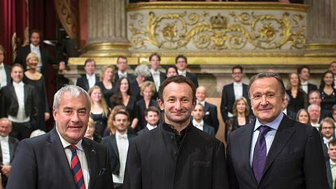 Kunstminister Ludwig Spaenle, Generalmusikdirektor Kirill Petrenko und Intendant Nikolaus Bachler im Nationaltheater (v.l.)