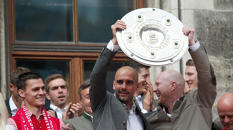 Mattias Sammer geht davon aus, dass Trainer Pep Guardiola weitere Titel mit dem FCB im Sommer fest im Visier hat.