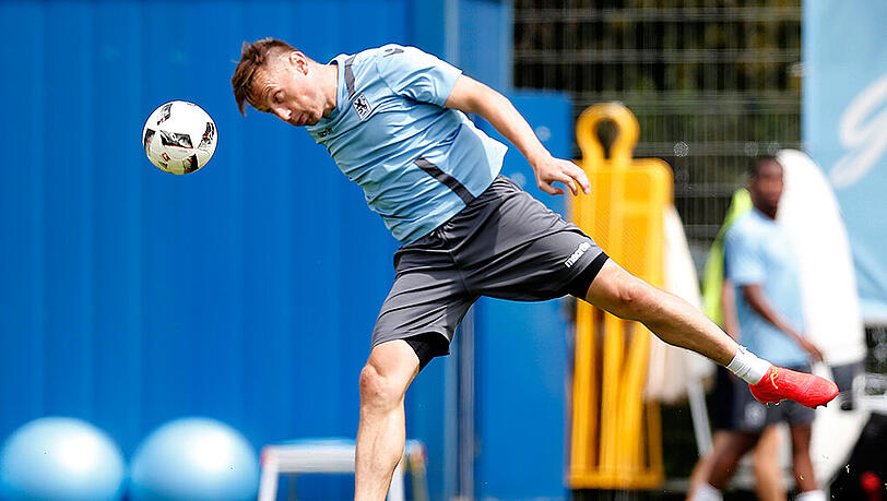 Mehr Routine geht nicht: Ivica Olic, mittlerweile 36, im Löwen-Dress. Mehr Routine geht nicht: Ivica Olic, mittlerweile 36, im Löwen-Dress.